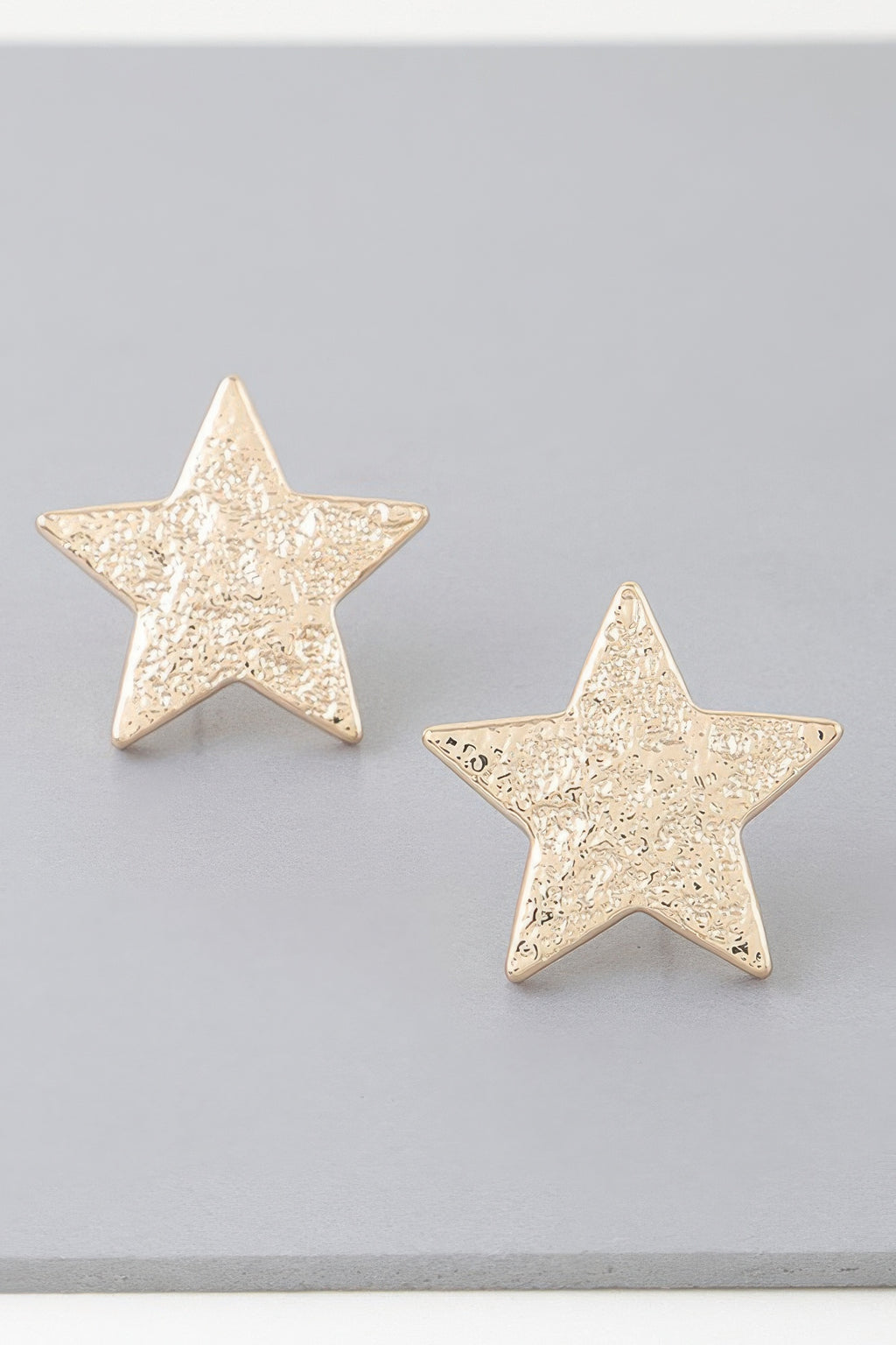Hammered Star Stud Earrings in Gold