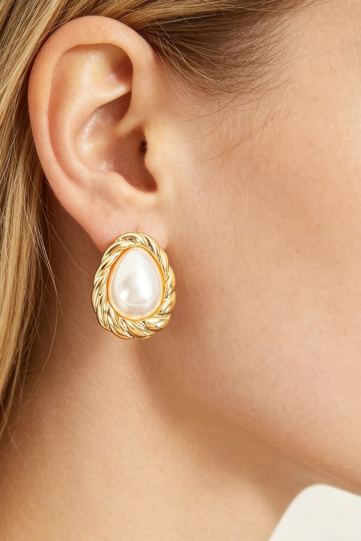 Teardrop Pearl Stud Earrings in Gold